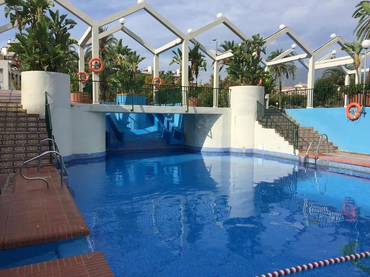 בנאלמדנה Apartamentos Holidays Benalbeach 0*,  ספרד