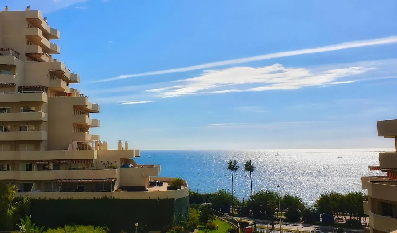 בנאלמדנה Apartamentos Holidays Benalbeach דירה